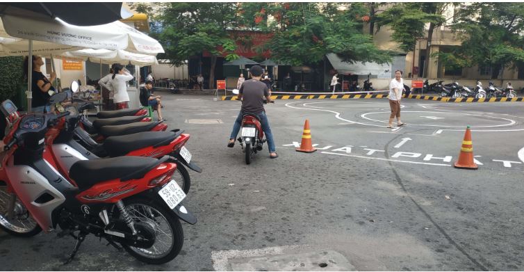Thi bằng lái xe máy A1 tại Hà Nội đã trở nên quen thuộc