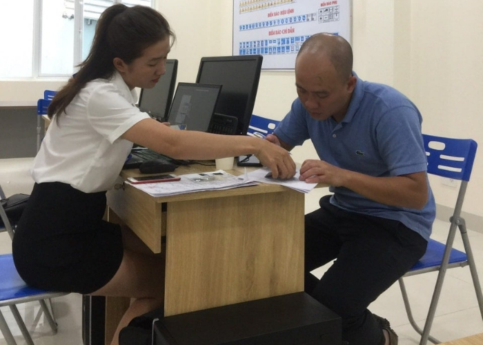 nhờ người thi hộ bằng lái xe