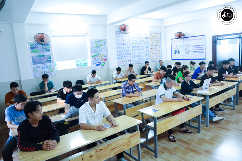 hoc-bang-b1-tai-da-nang-sao-vang-banglaixegiare