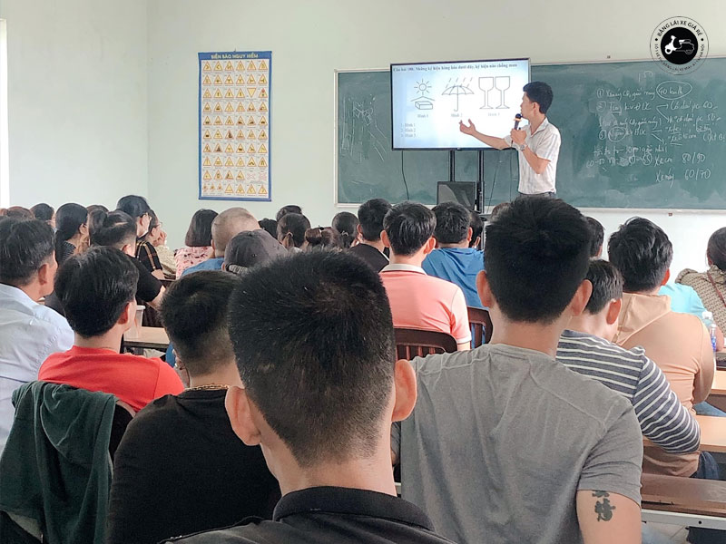 hoc-bang-b1-tai-hue-tam-an-banglaixegiare