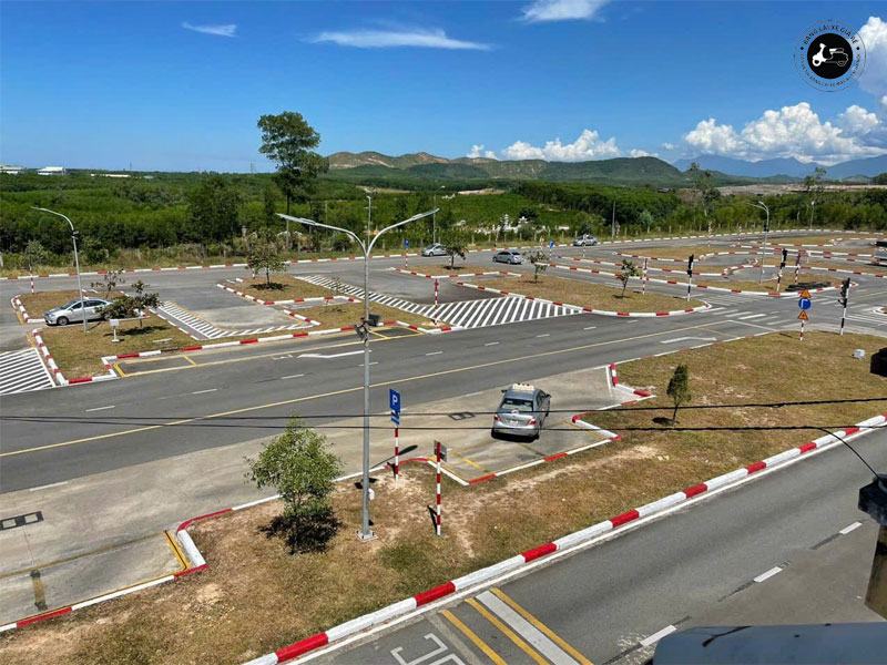 sa-hinh-cao-dang-giao-thong-hue-banglaixegiare