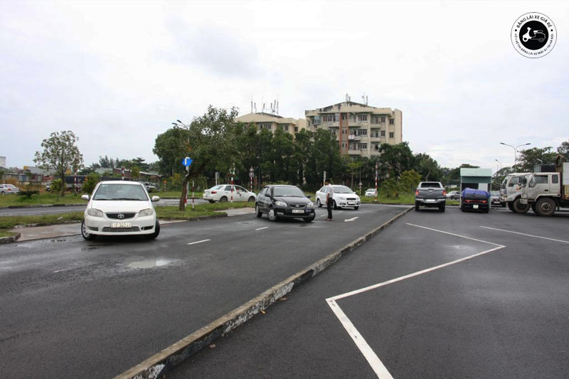 hoc-bang-b1-ha-tinh-truong-cao-dang-cong-nghe-banglaixegiare