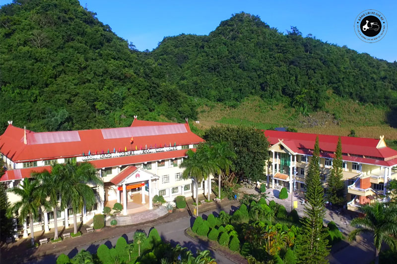 hoc-bang-b1-son-la-truong-cd-ktcn-banglaixegiare