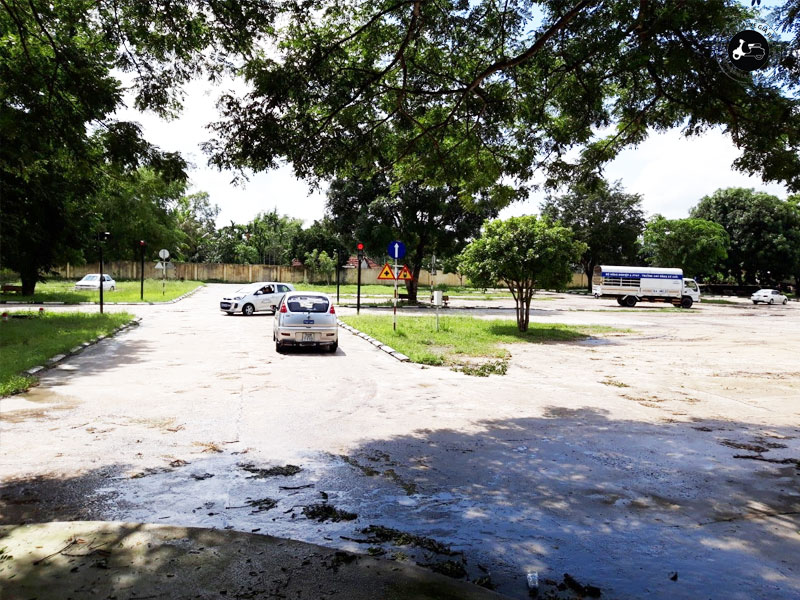 trung-tam-dao-tao-lai-xe-cao-dang-co-gioi-banglaixegiare