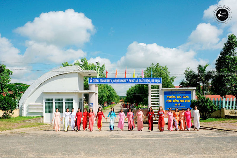 truong-cao-dang-kon-tum-banglaixegiare