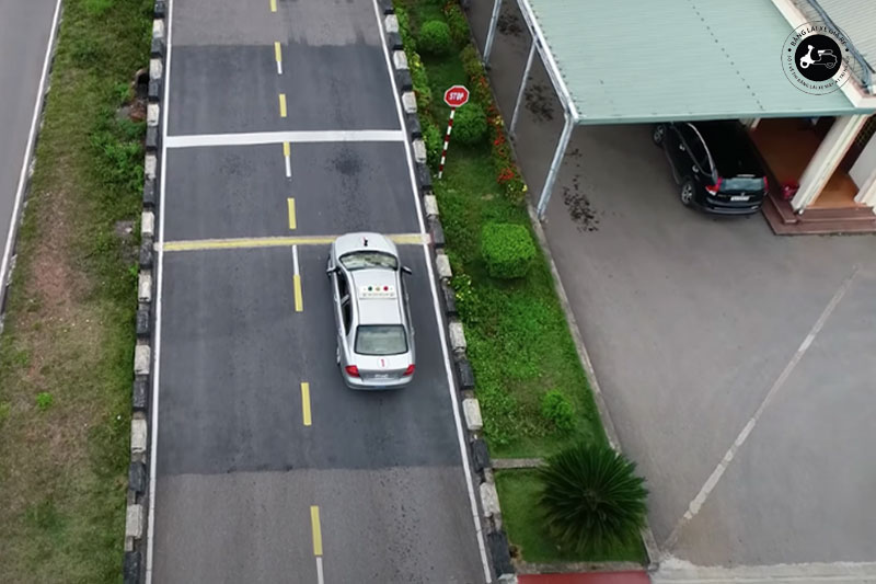 dung-xe-ngang-doc-b2-banglaixegiare