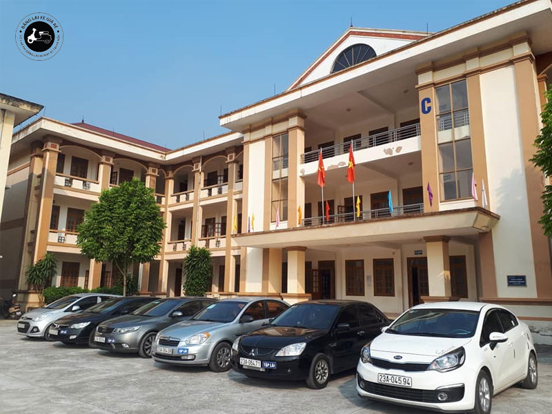 hoc-bang-b1-ha-giang-cao-dang-kt-cn-banglaixegiare