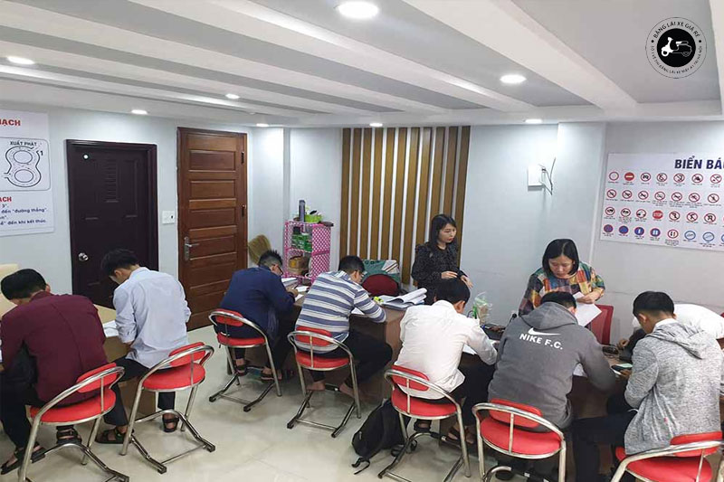 hoc-bang-c-bao-nhieu-tien-banglaixegiare-2