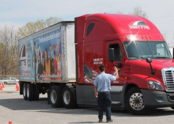 Bằng F lái xe gì – Thông tin chi tiết về các hạng bằng FB2, FC, FD, FE