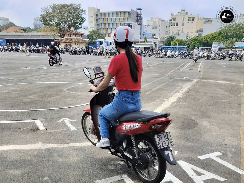 thi-bang-lai-xe-may-tphcm-dong-duong-banglaixegiare