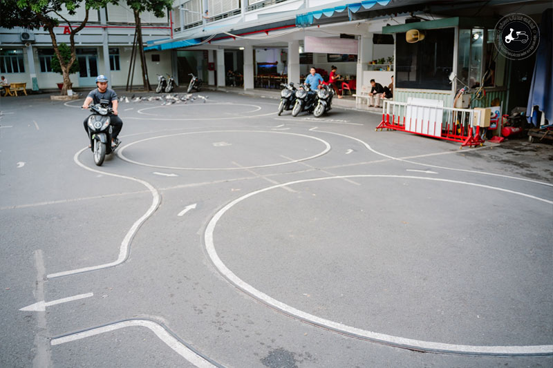 thi-bang-lai-xe-may-tphcm-tien-bo-banglaixegiare