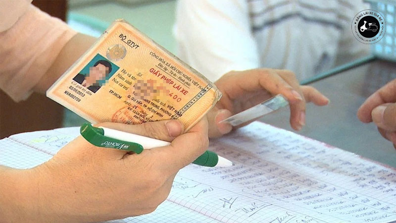 thumbnail-doi-giay-phep-lai-xe-2025-banglaixegiare