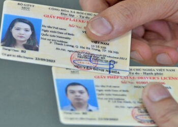 thumbnail-loi-khi-doi-giay-phep-lai-xe-online-banglaixegiare