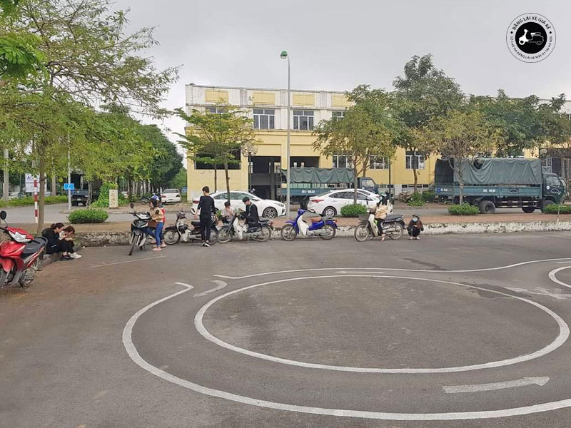 3t-dang-ky-thi-bang-lai-xe-may-o-ben-tre-banglaixegiare