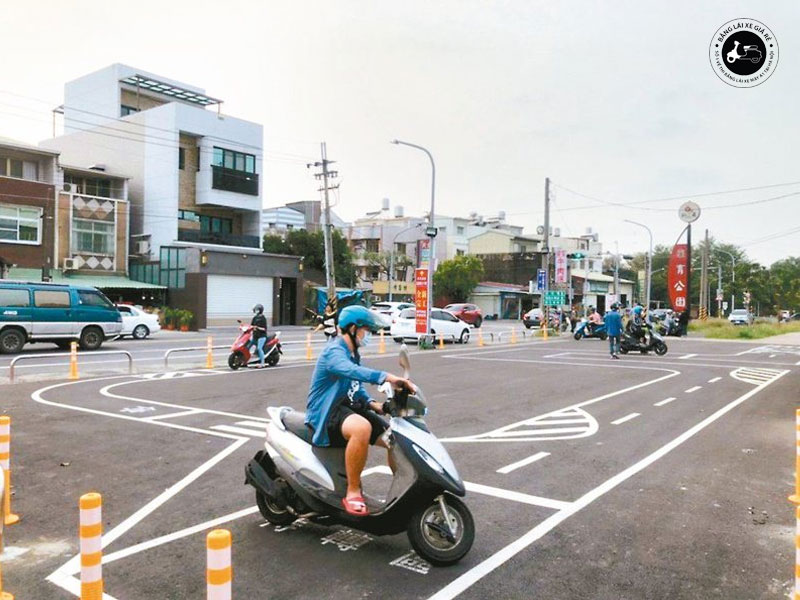 trung-tam-dang-ky-thi-bang-lai-xe-may-o-ben-tre-banglaixegiare