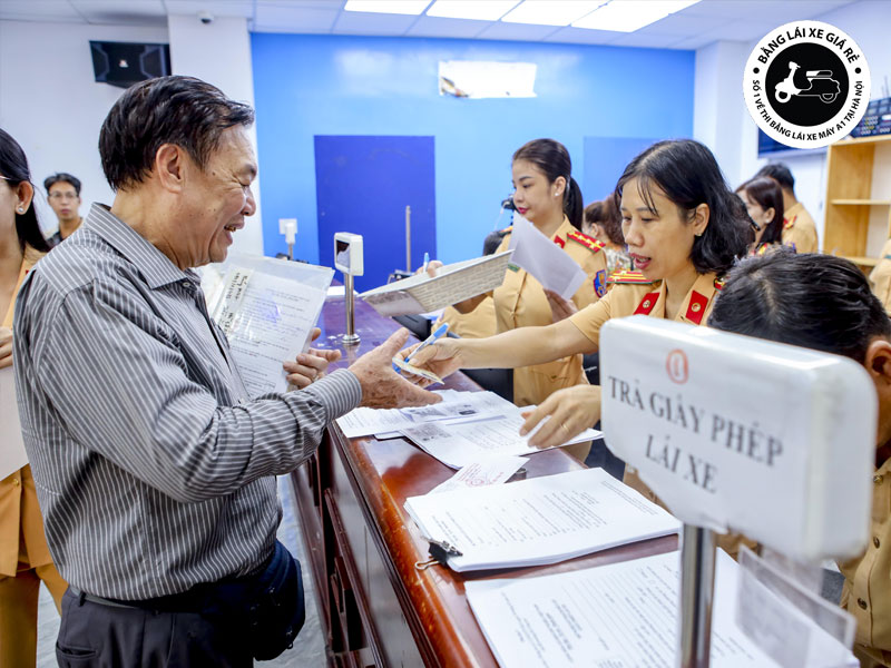 vi-sao-phai-doi-giay-phep-lai-xe-banglaixegiare