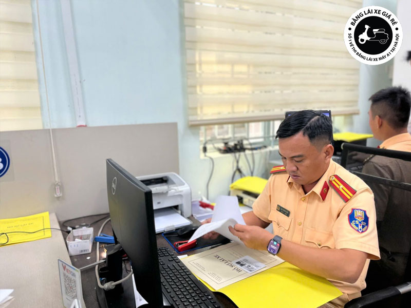 doi-giay-phep-lai-xe-la-gi-banglaixegiare