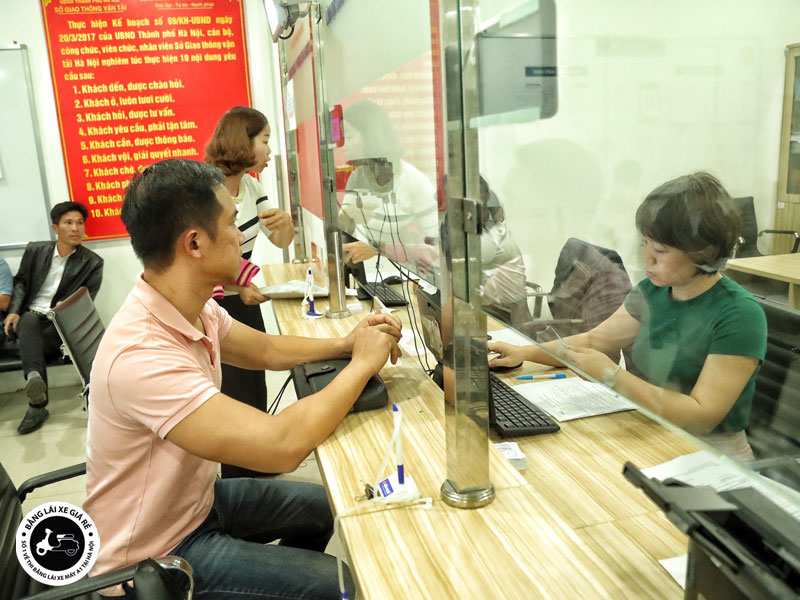 vi-sao-ban-can-phai-doi-giay-phep-lai-xe-banglaixegiare